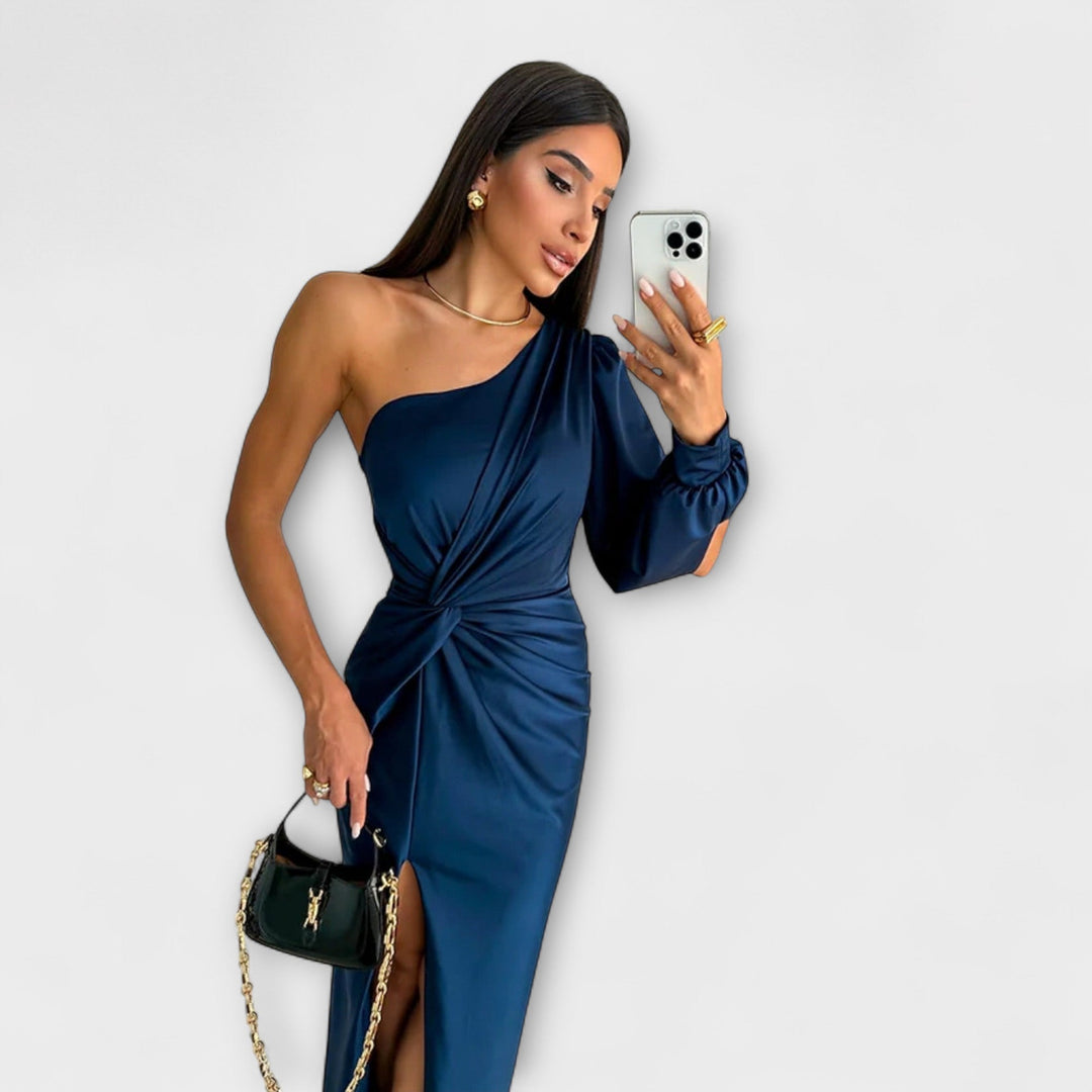 Juli - Elegáns Ruha Kifinomultsággal