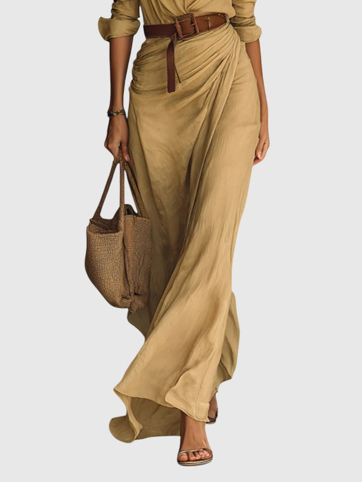 Klára – Elegáns dekoltázsú ruha