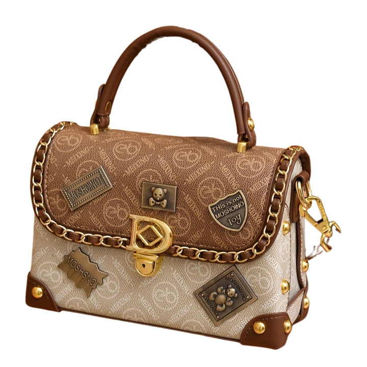 Linett - Válltáska Monogramos És Arany Részletekkel