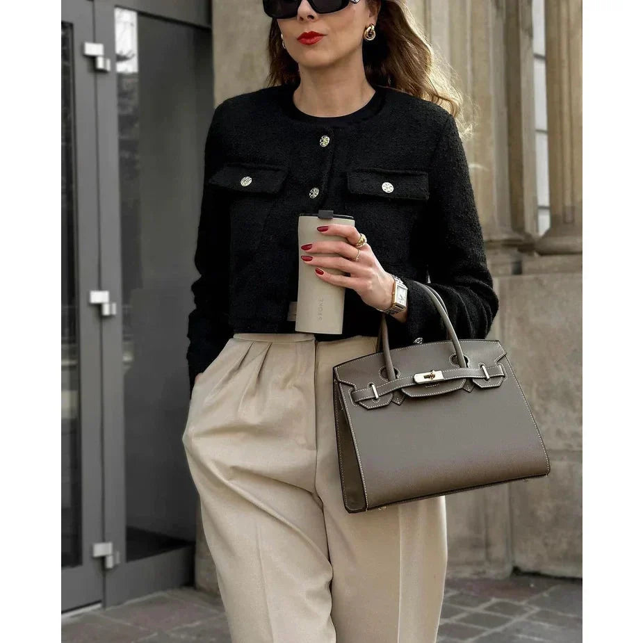 Málna - Táska Rekesz Forgatható Zár Funkciója