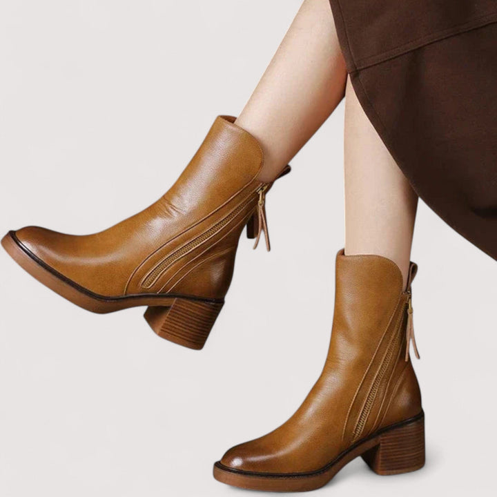 Adriana -  Bőr bokacsizma