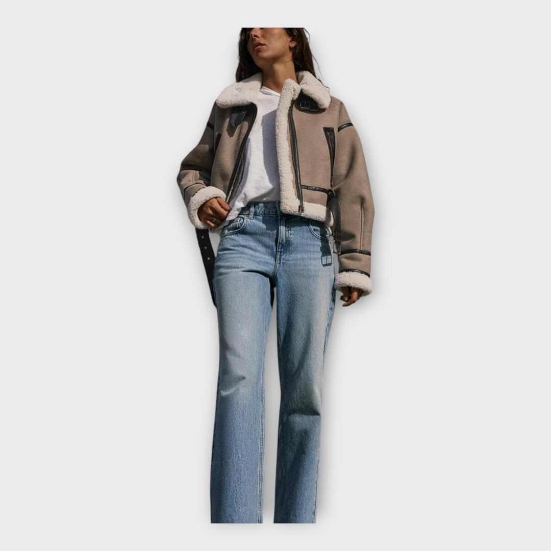 Réka - Elegáns bőrkabát minden alkalomra