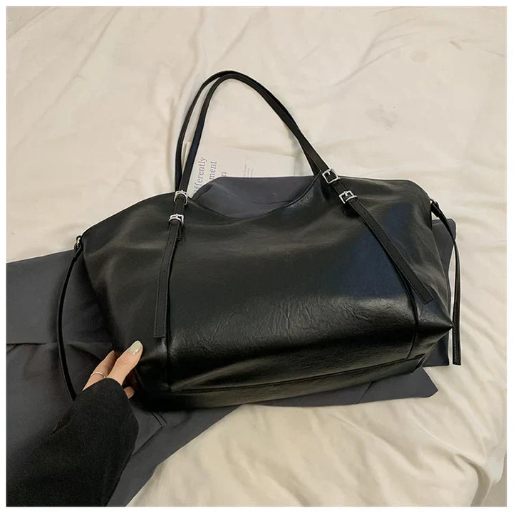 Johanna - Tágas Belso terü Válltáska Mindennapi Használatra