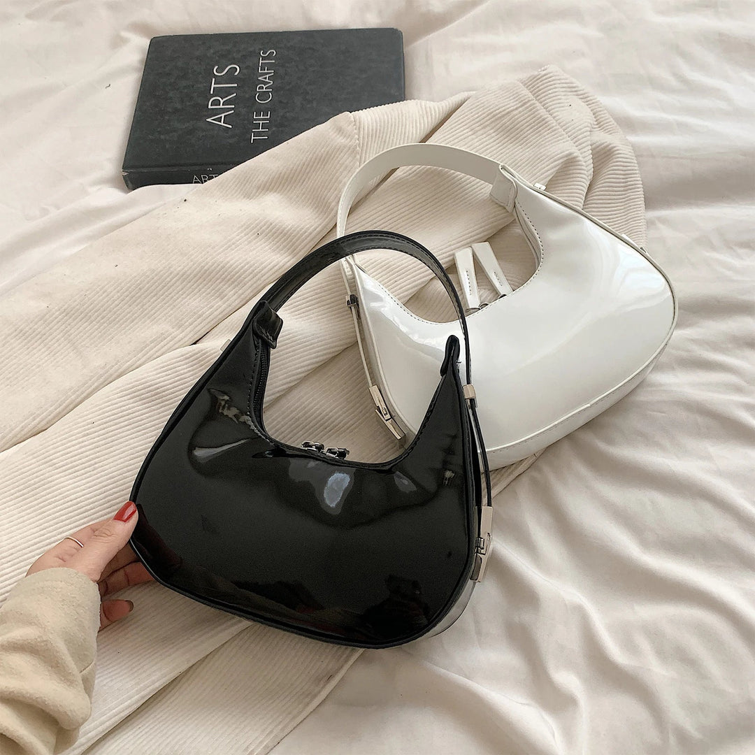 Nikolett - A Félhold Táska Csillogó Felület