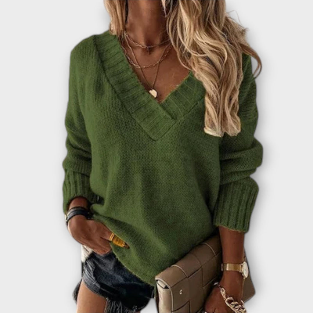 Jane - Warm Sweater with V-Neckline