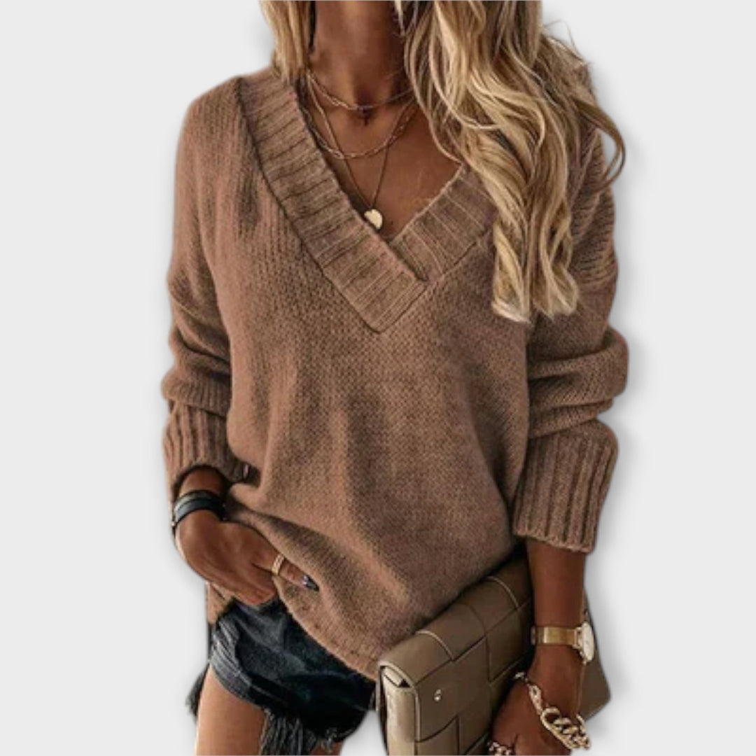 Jane - Warm Sweater with V-Neckline
