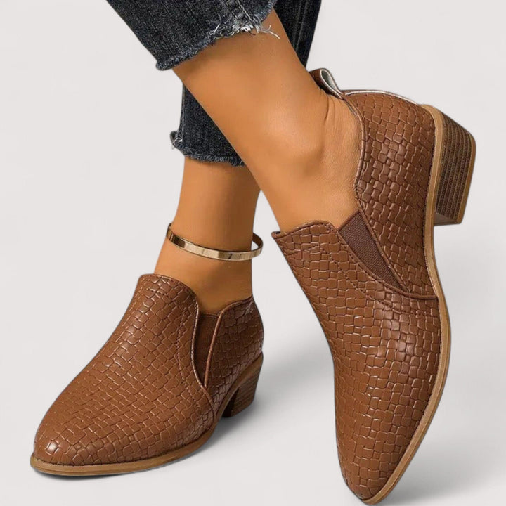 Uredi - Stílusos laza cipő