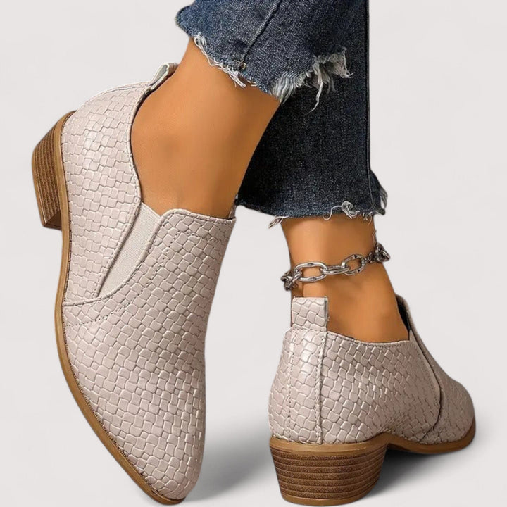 Uredi - Stílusos laza cipő