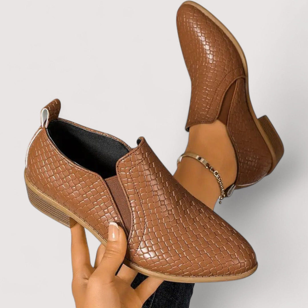 Uredi - Stílusos laza cipő